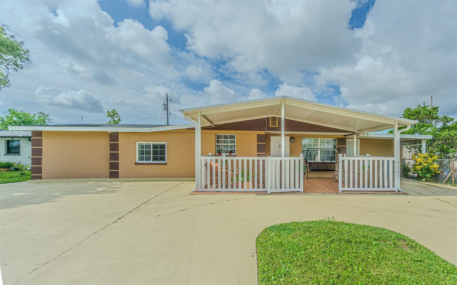 4536 IDLEWILD, Tampa, FL