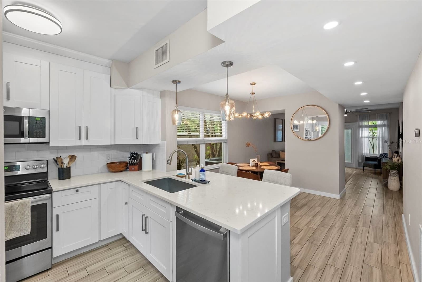 4811 BAYSHORE