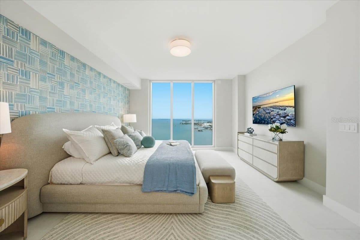 5713 BOWEN DANIEL
