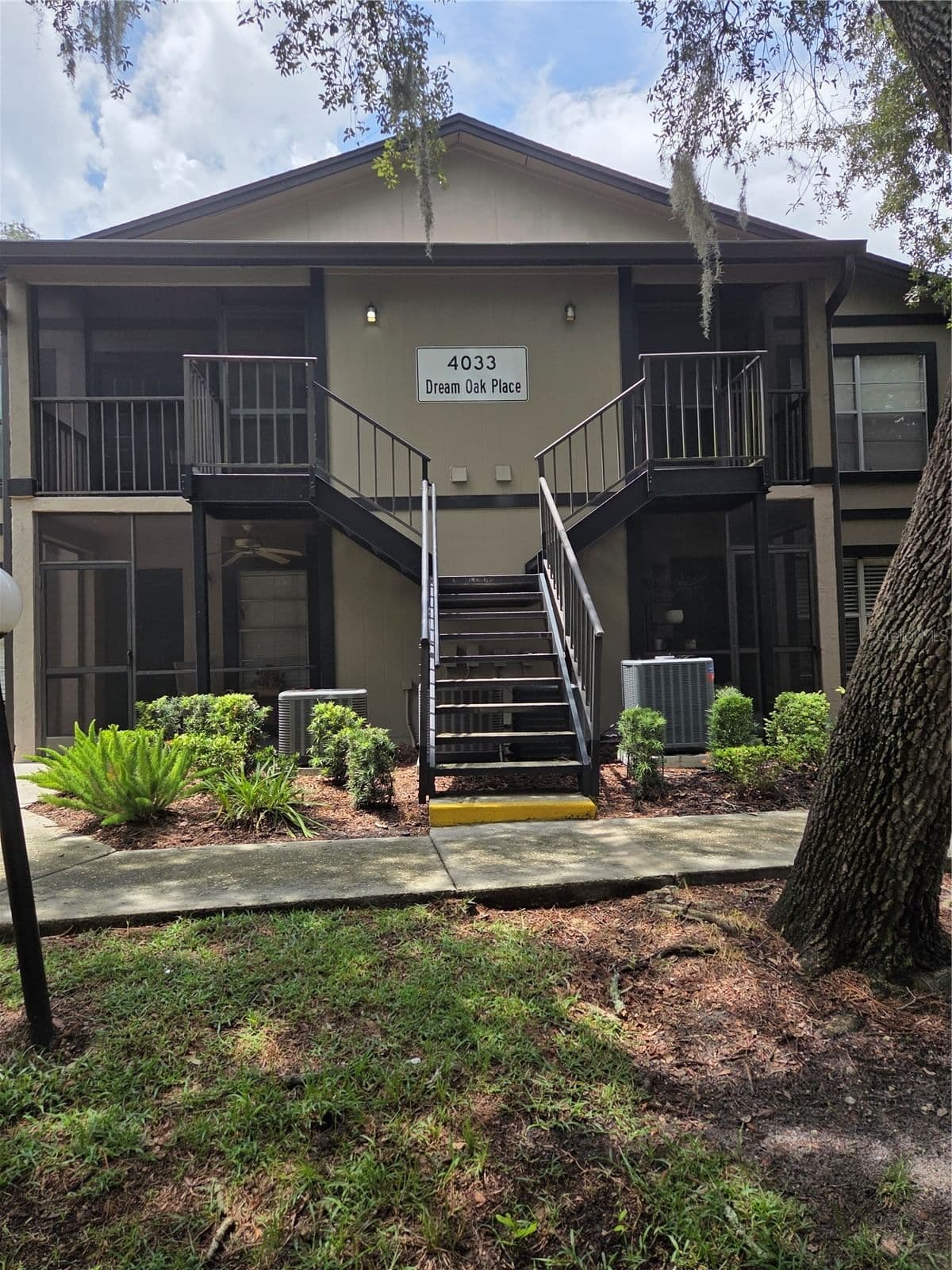 4033 DREAM OAK Place #203