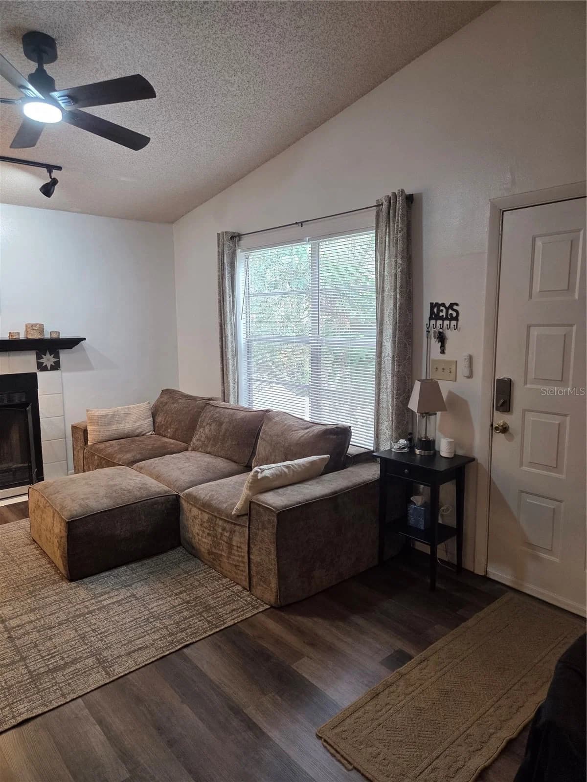 4033 DREAM OAK Place #203
