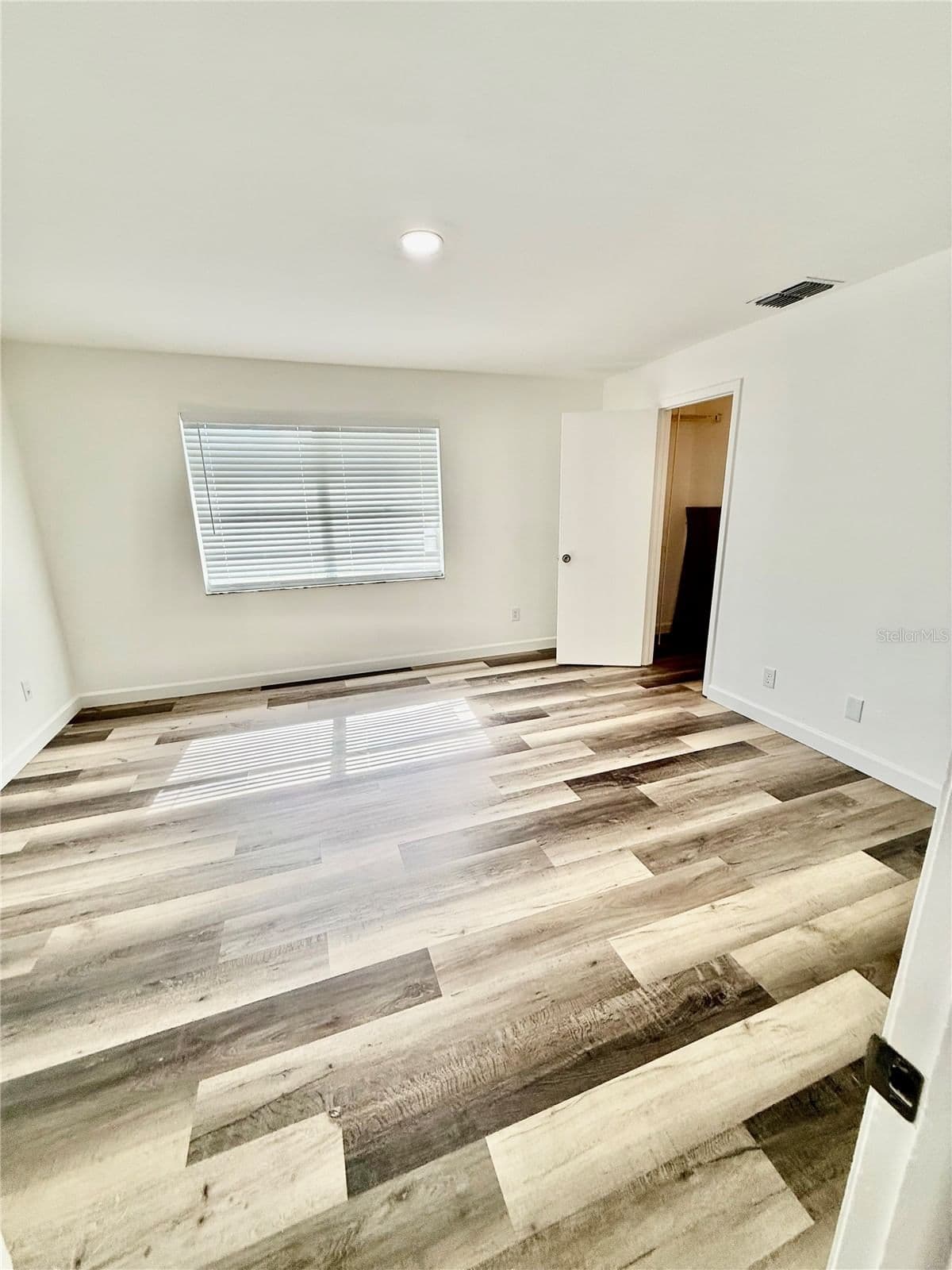 Photo 4 of 14106 VILLAGE TERRACE