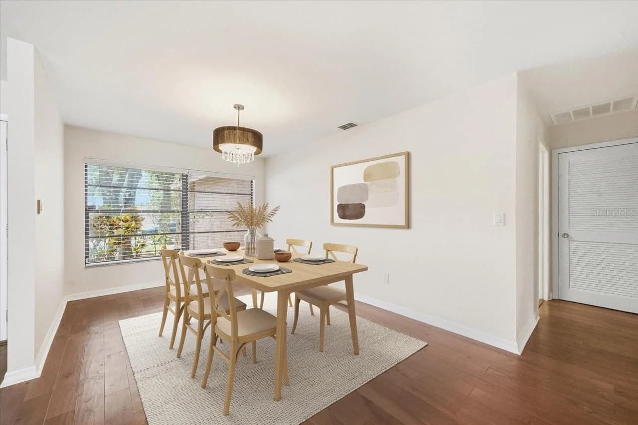 Photo 4 of 14105 KNOTTINGSLEY Place