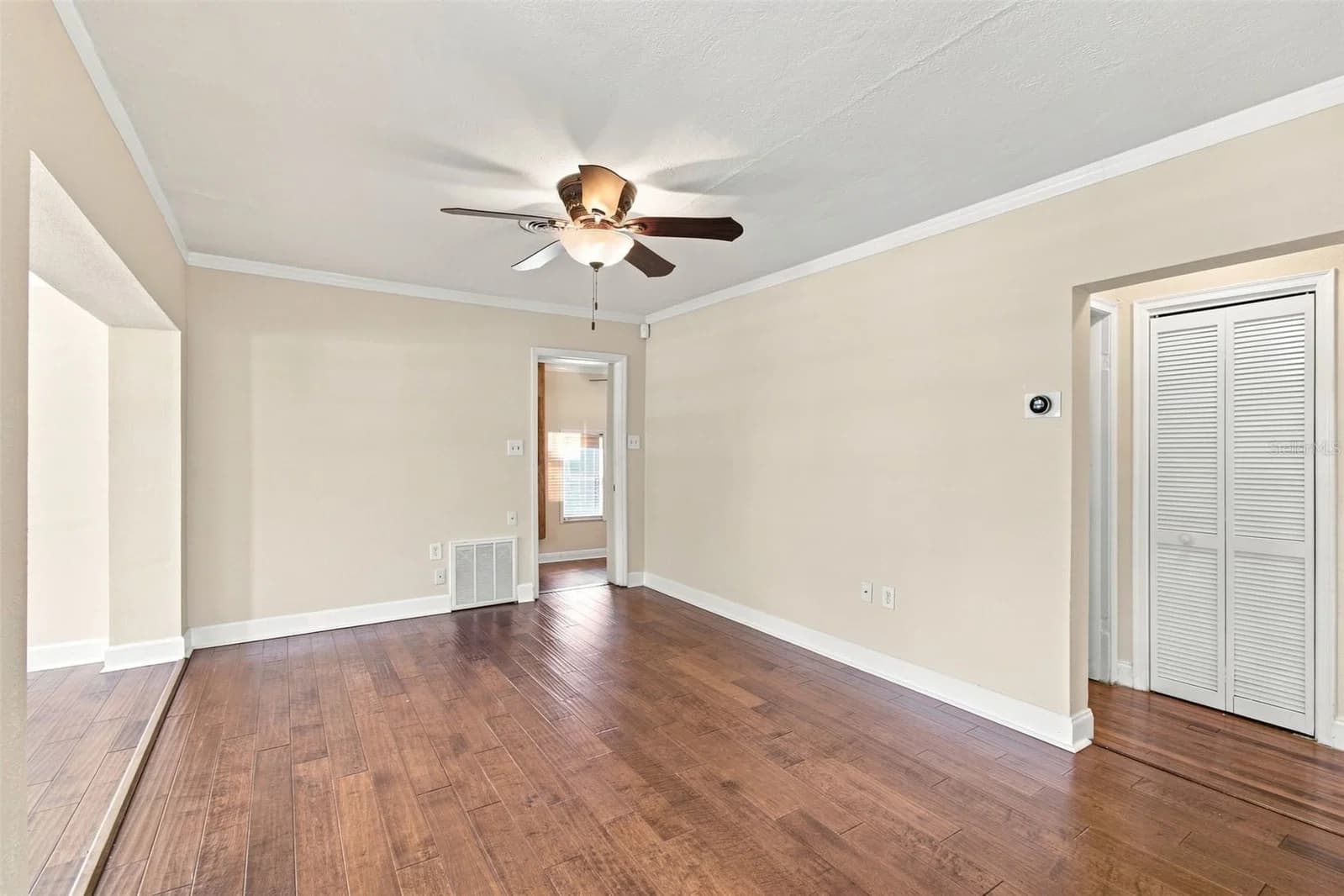 Photo 5 of 805 BRADDOCK Street