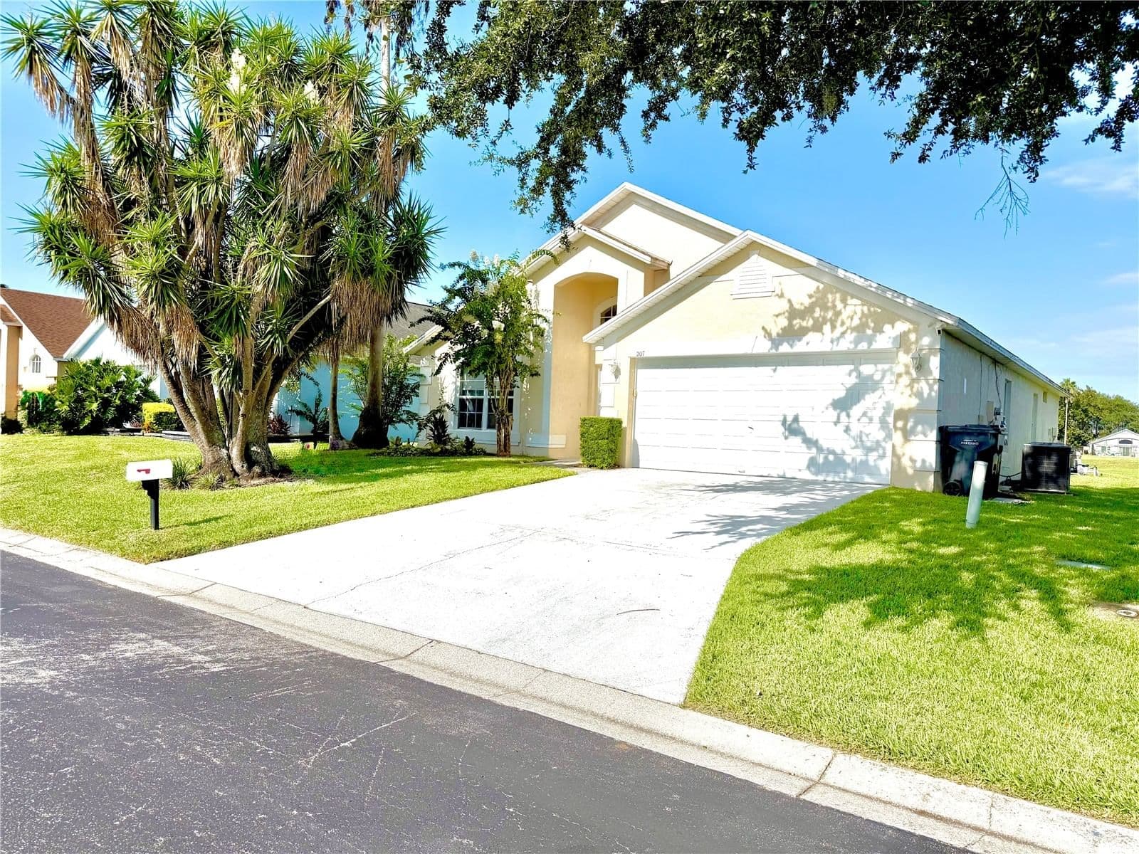 207 LANGHAM Drive