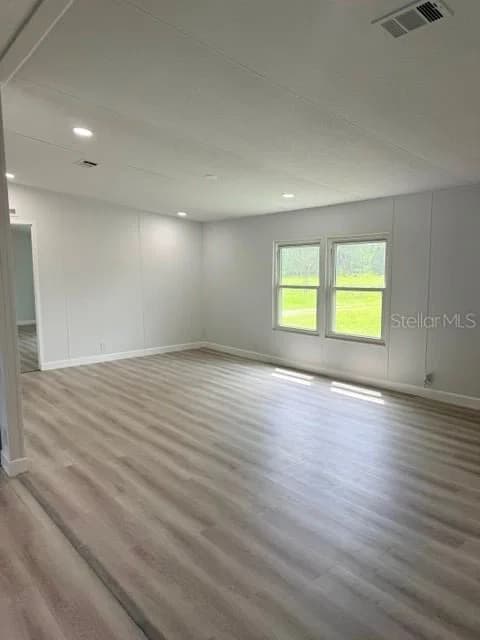 Photo 4 of 5118 BENNETT Drive