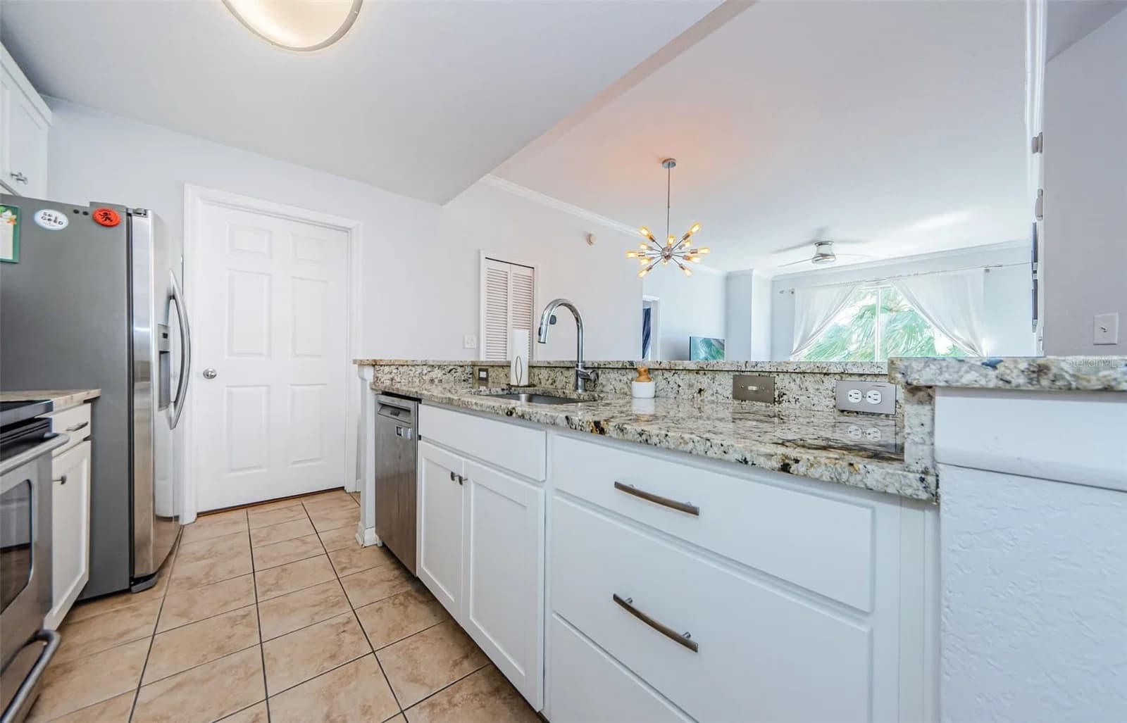 Photo 4 of 700 HARBOUR ISLAND Boulevard #404