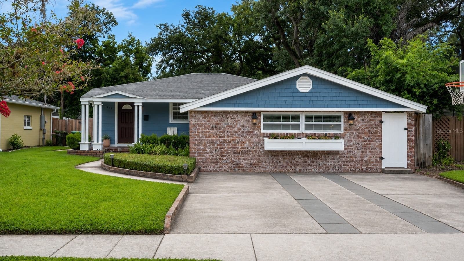 1819 LAKE SUE Drive