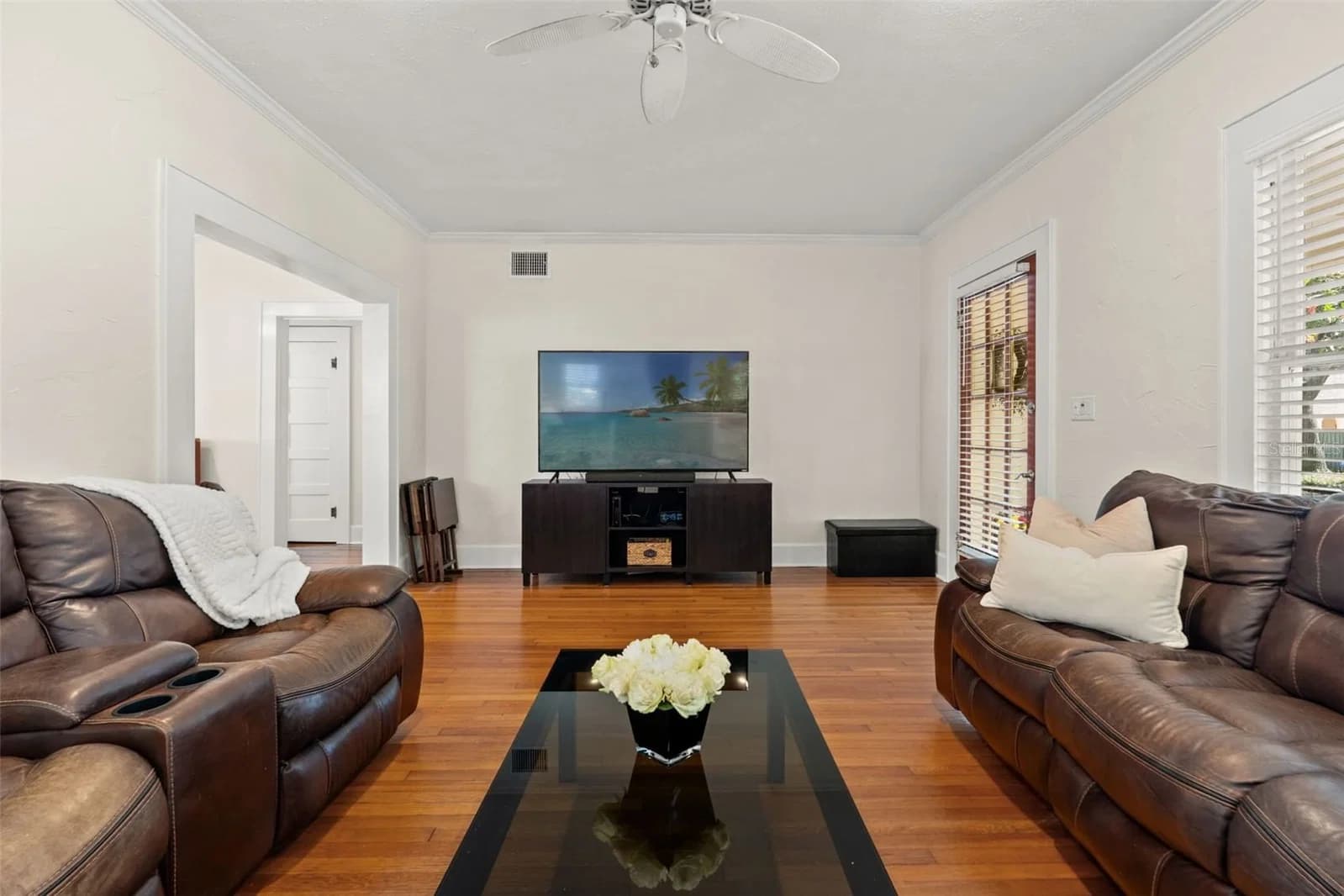 Photo 5 of 1609 ARRAWANA Avenue