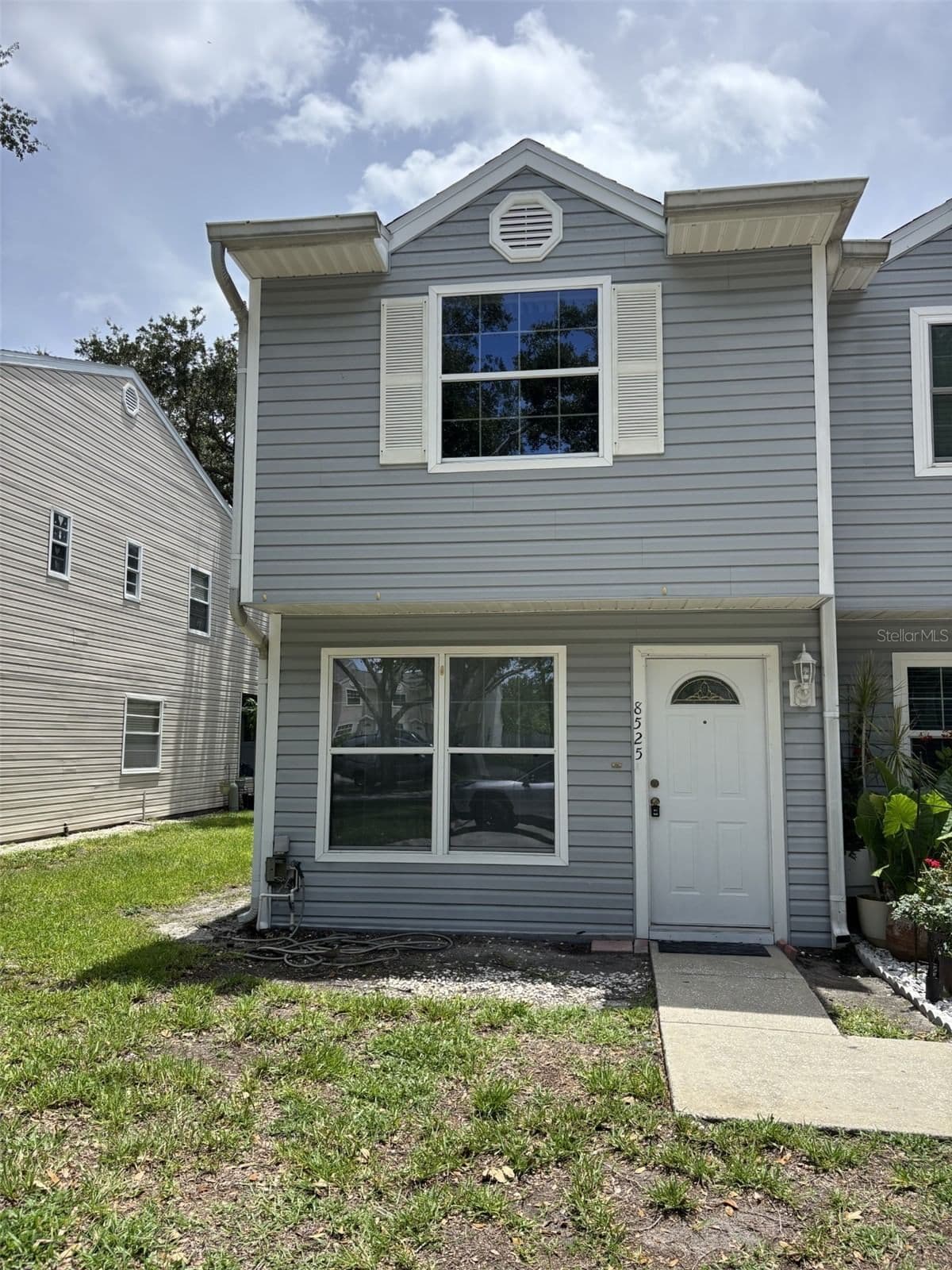 8525 J R MANOR, Tampa, FL