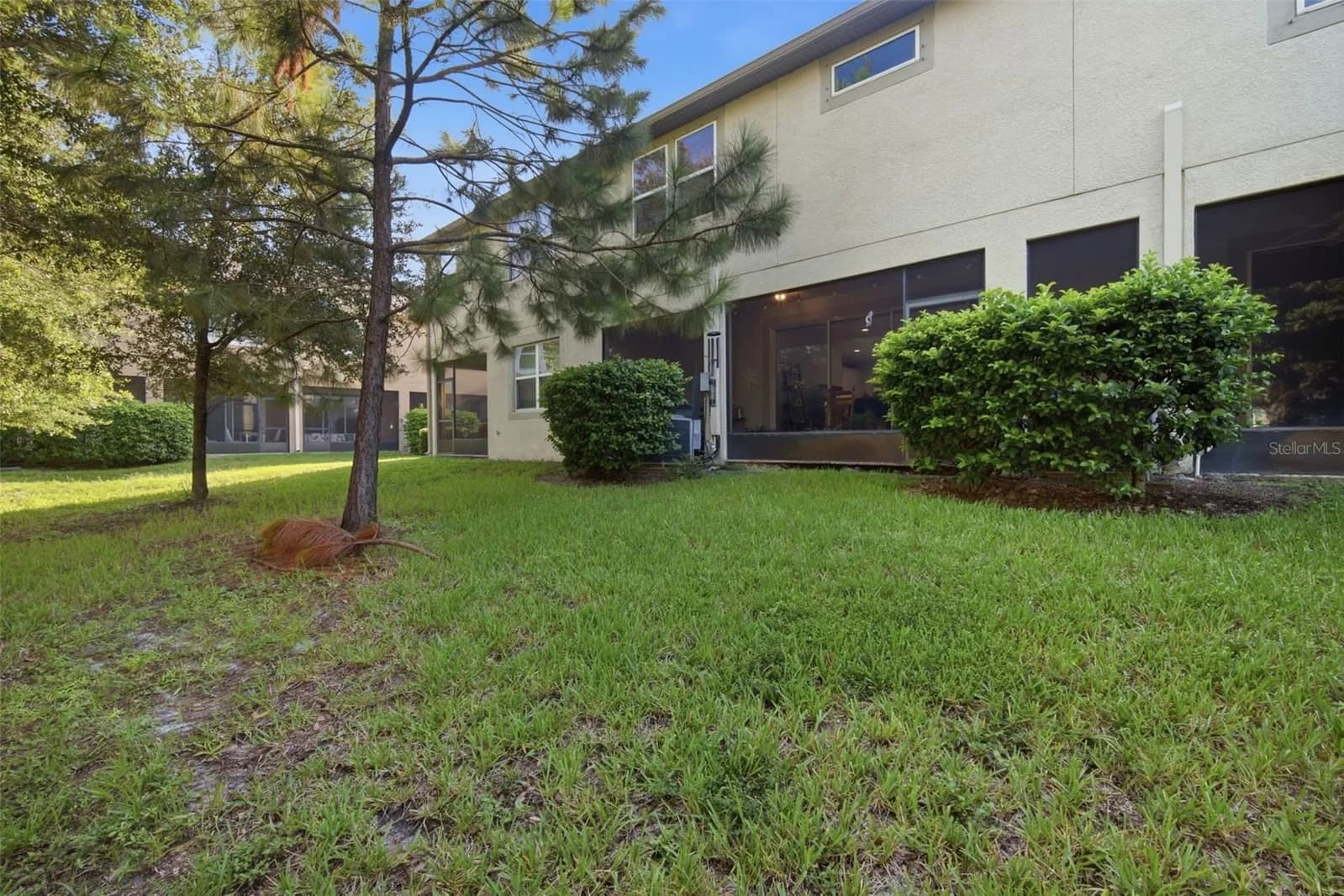 Photo 4 of 14215 PONDHAWK Lane
