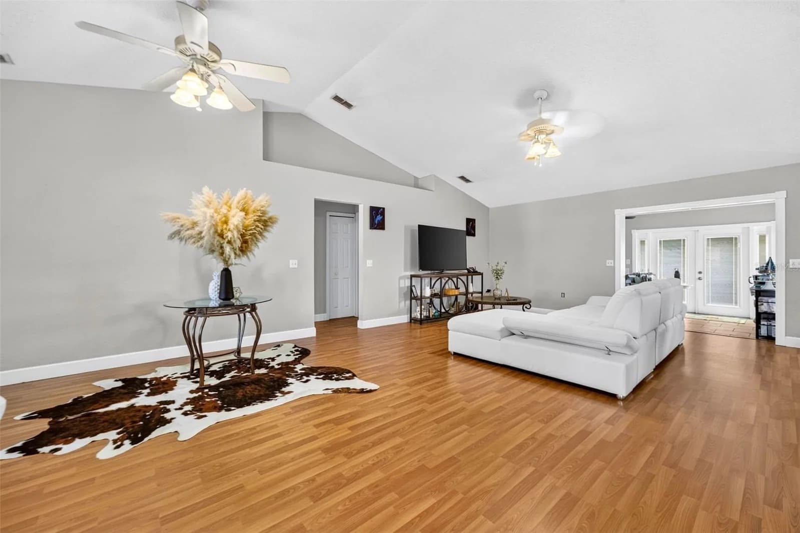 Photo 4 of 7524 JESSAMINE Drive