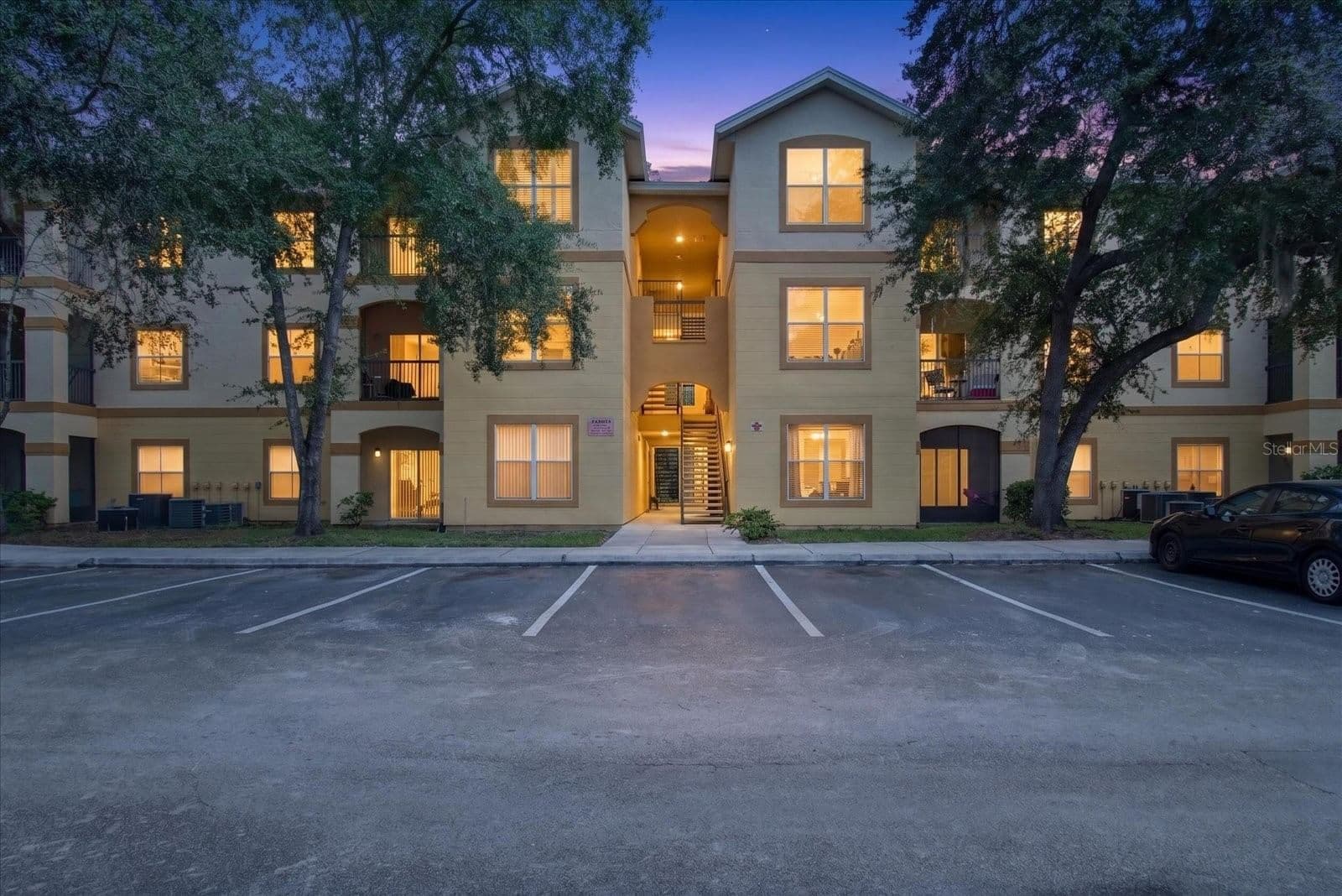 5608 PINNACLE HEIGHTS Circle #305