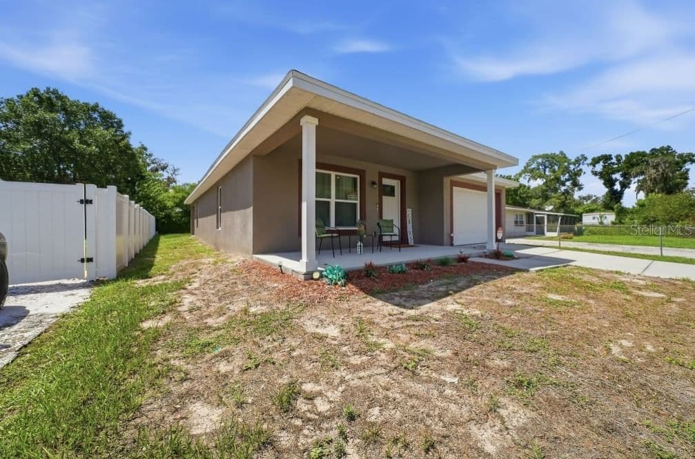 Photo 4 of 313 GRIFFIN Avenue