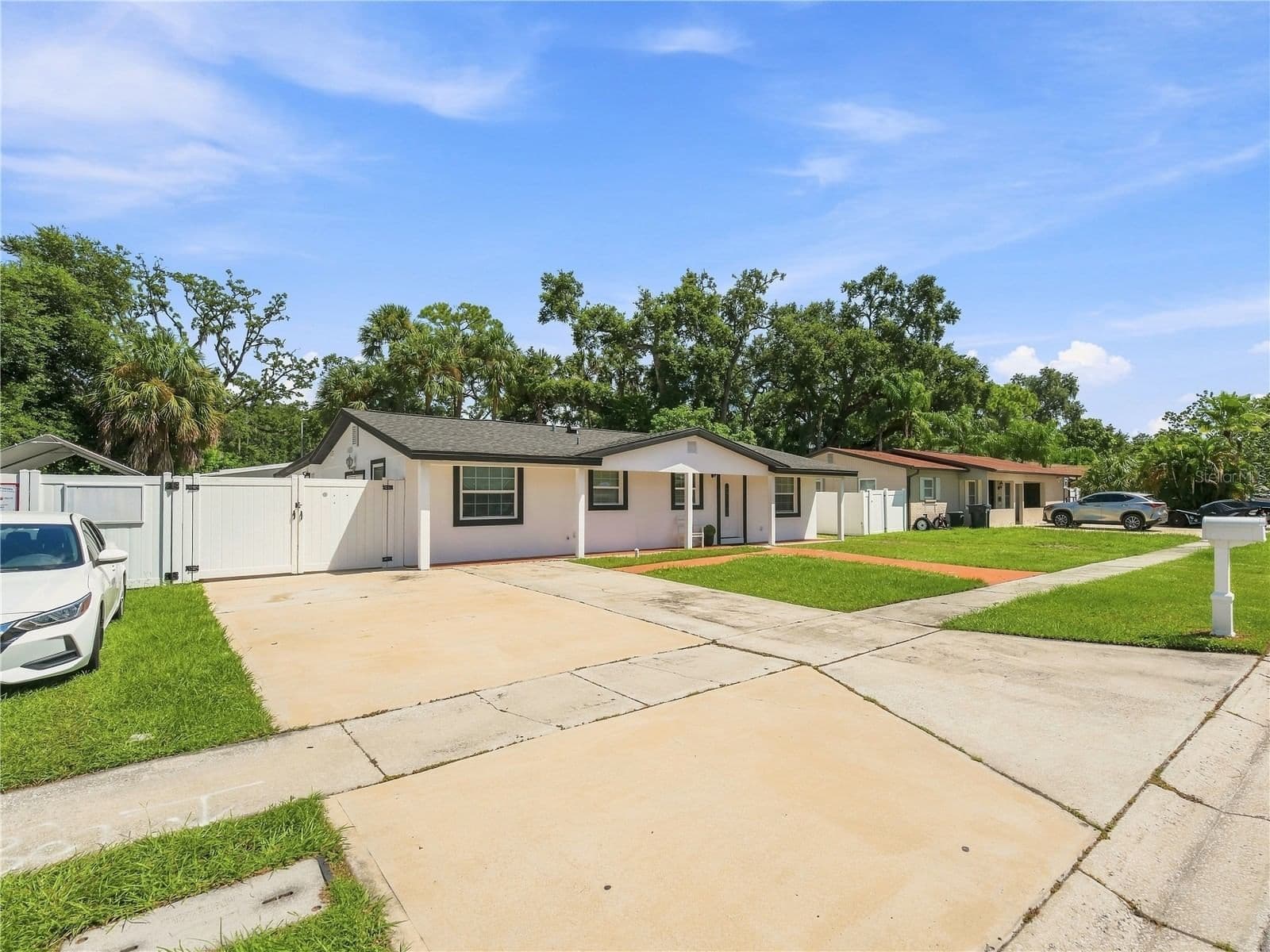 Photo 4 of 6529 LA MESA Circle
