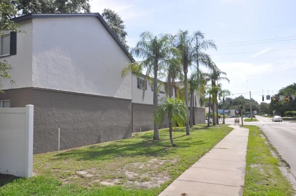 3914 NEPTUNE, Tampa, FL