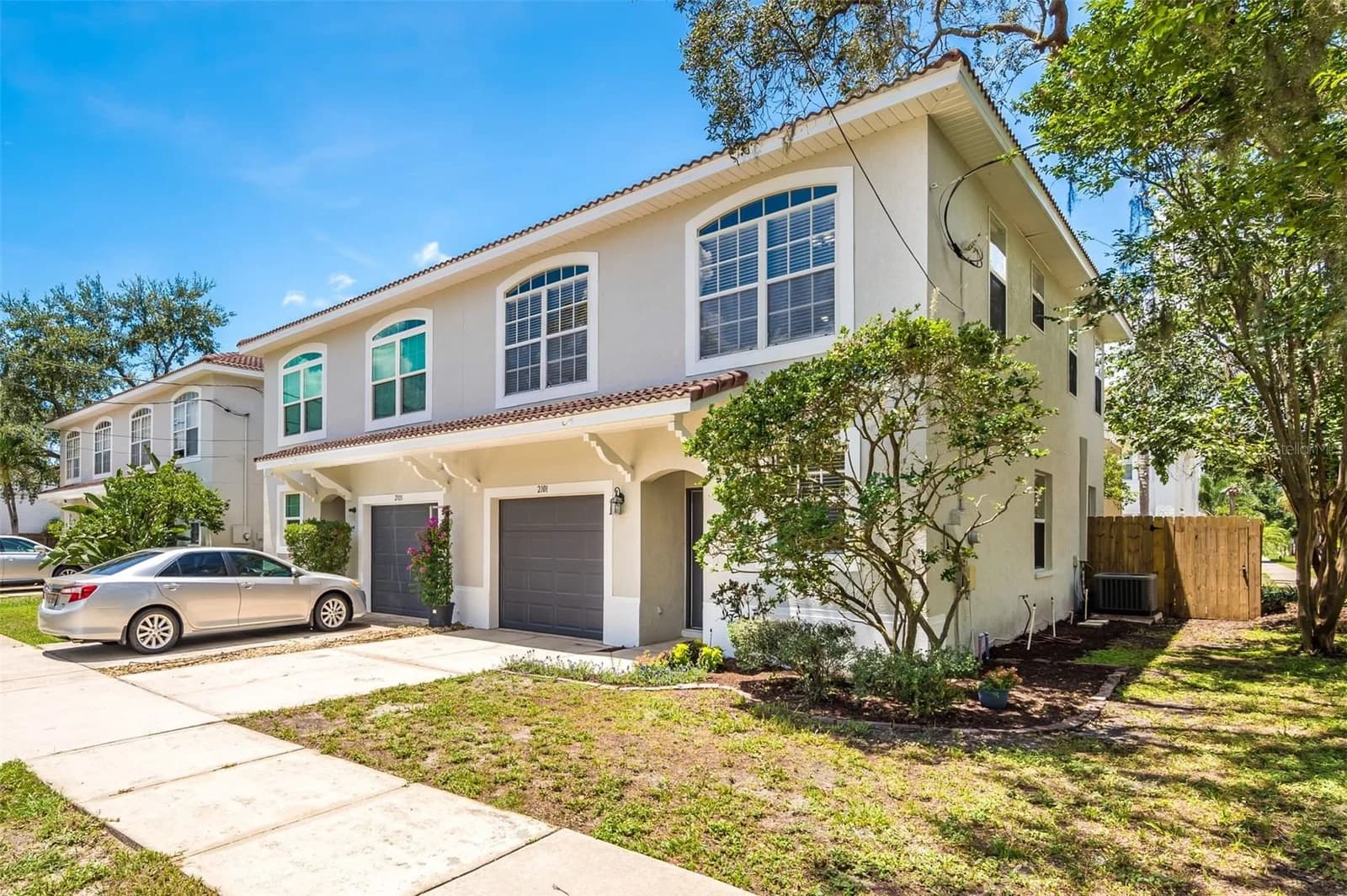 2101 DE LEON, Tampa, FL