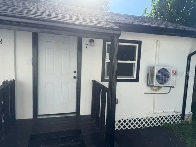 4605 HUBERT, Tampa, FL