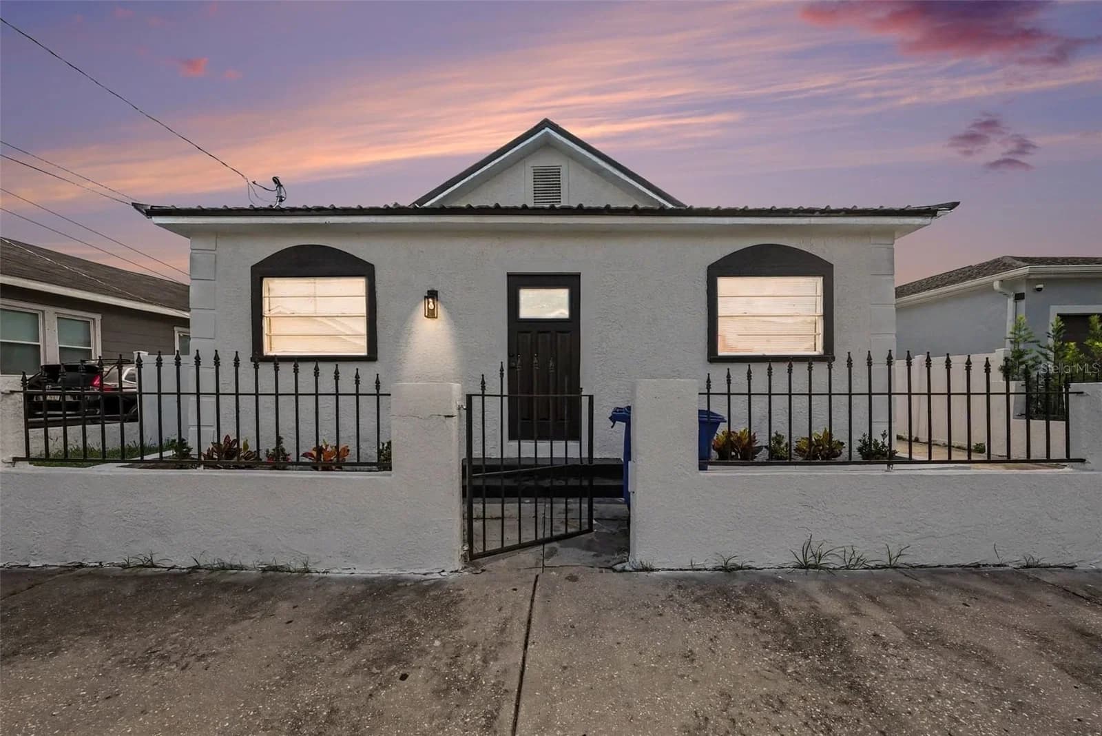2923 SANCHEZ Street