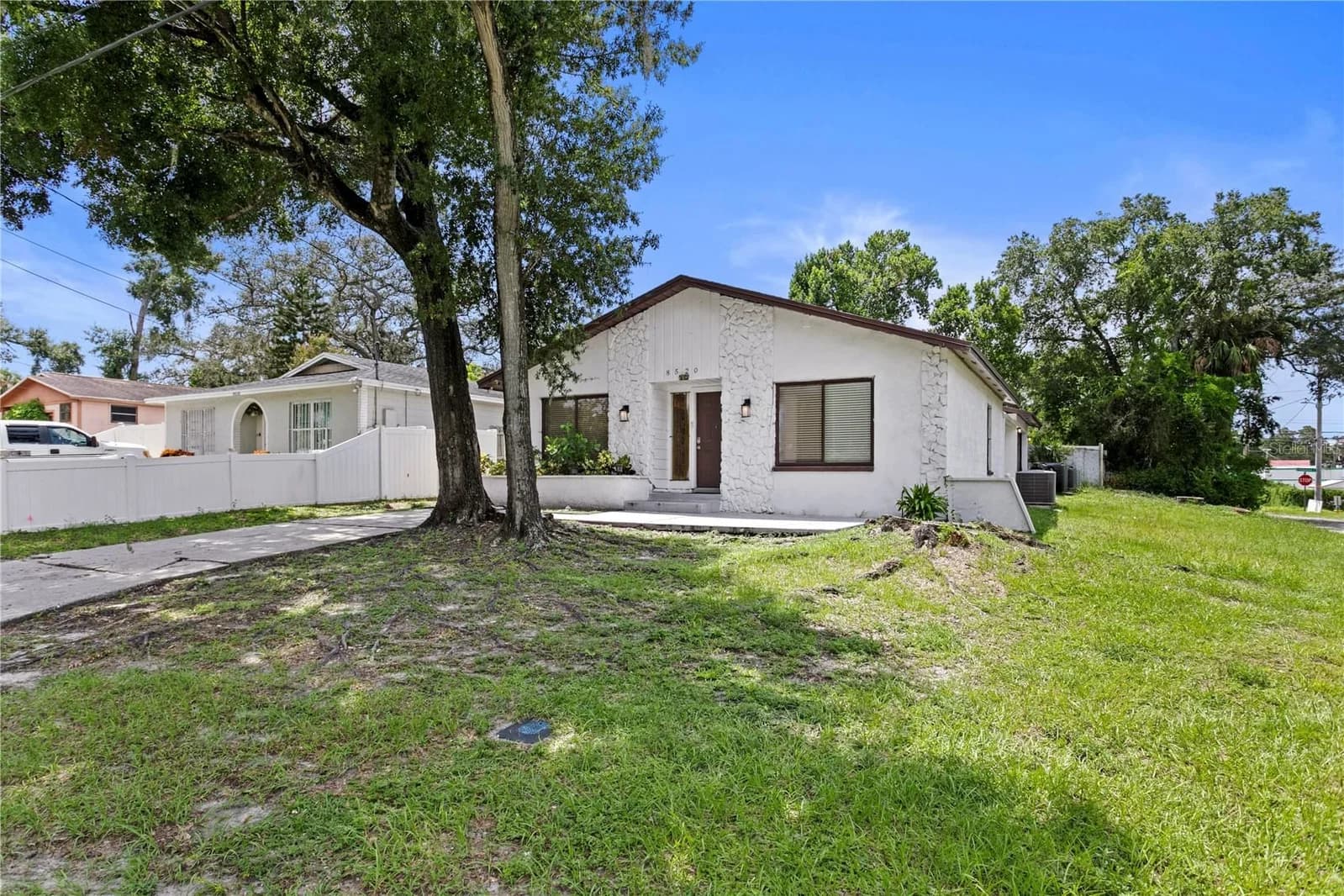 8520 BRANCH, Tampa, FL