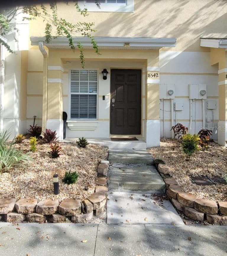 8542 BRUSHLEAF, Tampa, FL