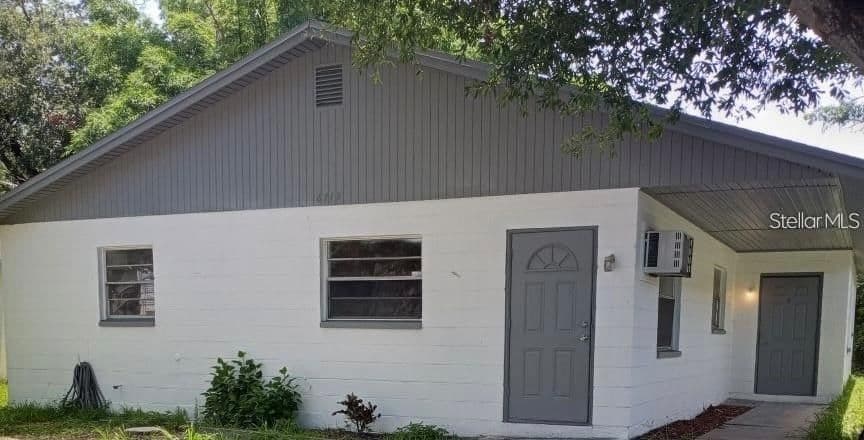 6712 JUANITA, Tampa, FL