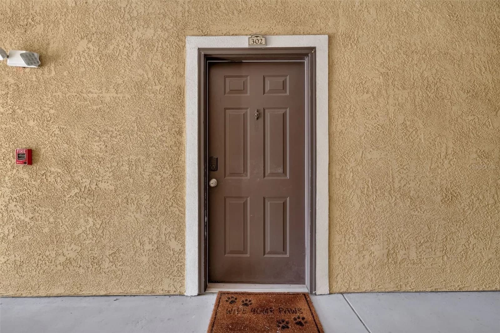 Photo 5 of 10103 COURTNEY OAKS Circle #302