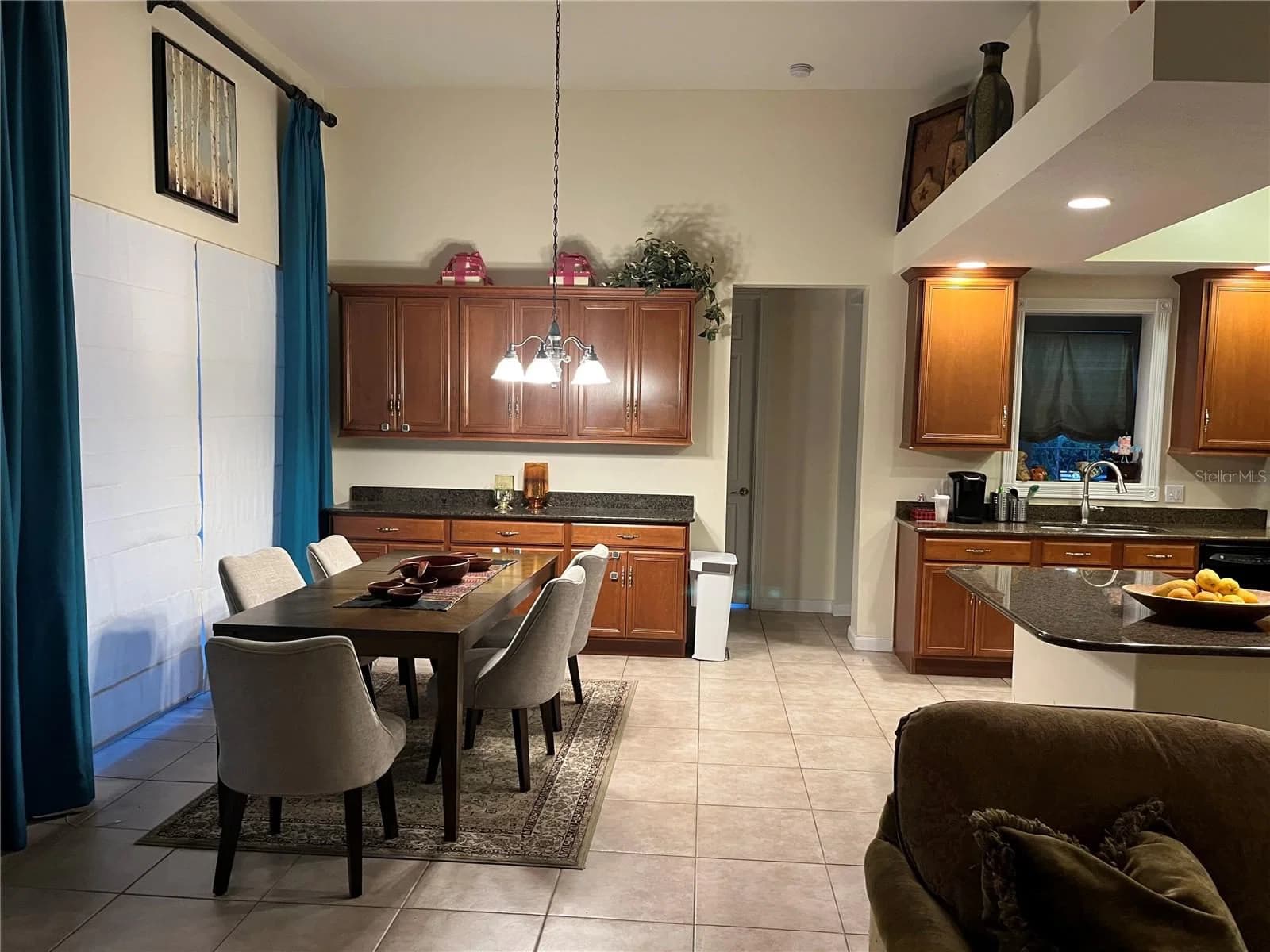 Photo 5 of 12064 NAVALE Lane