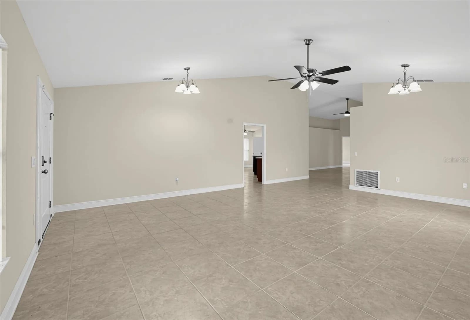 Photo 4 of 1170 KITTANSETT Lane