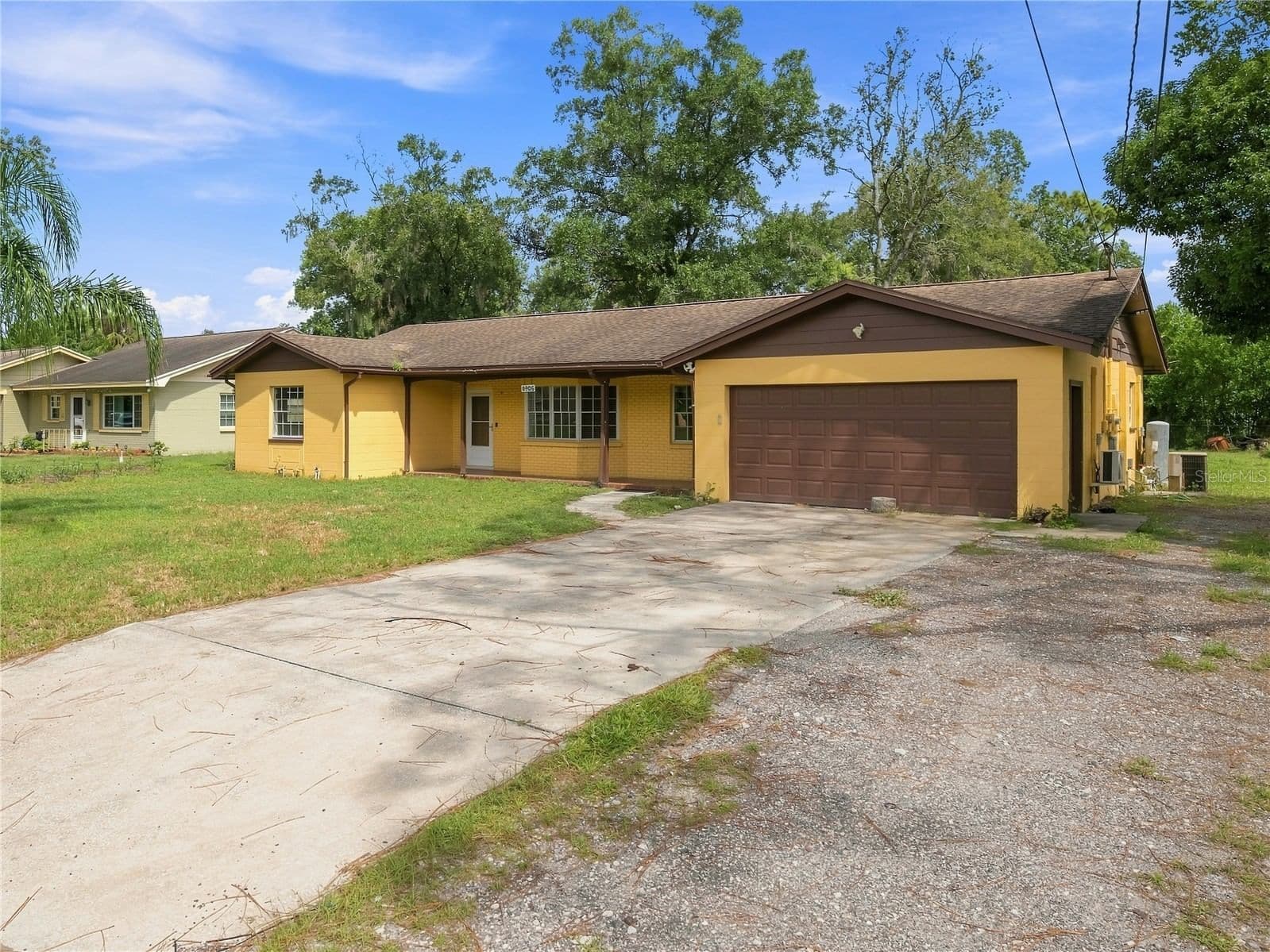 Photo 4 of 8906 LANWAY Drive