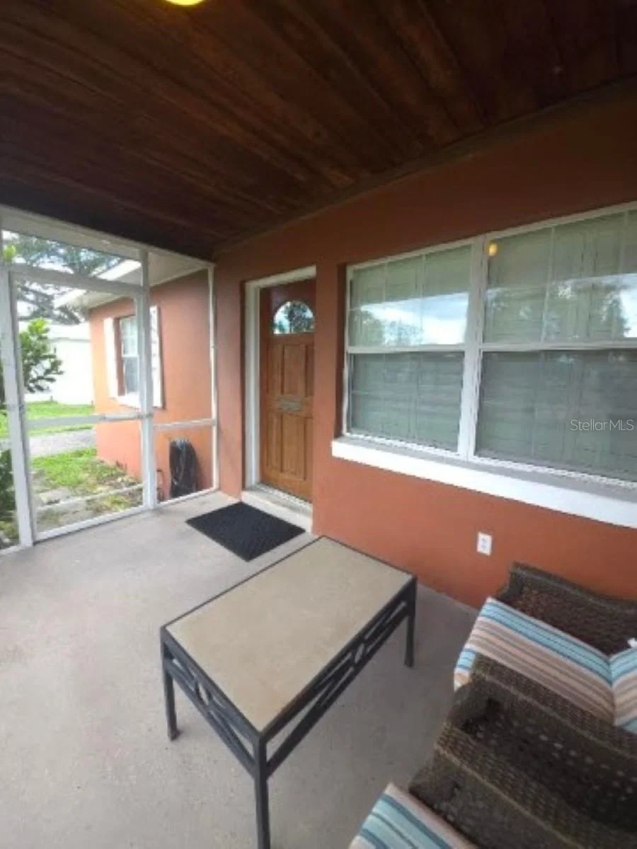 Photo 4 of 3903 MORRISON Avenue