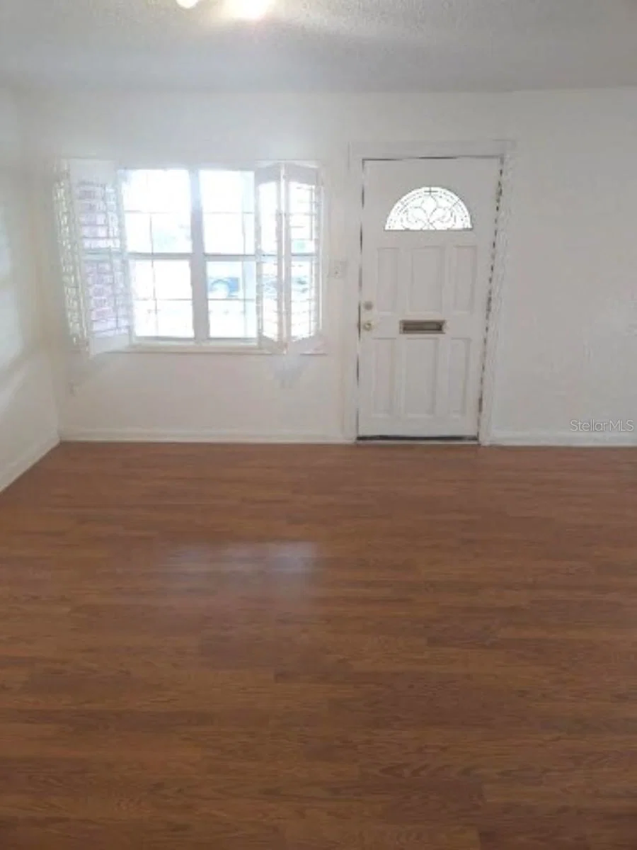 Photo 5 of 3903 MORRISON Avenue