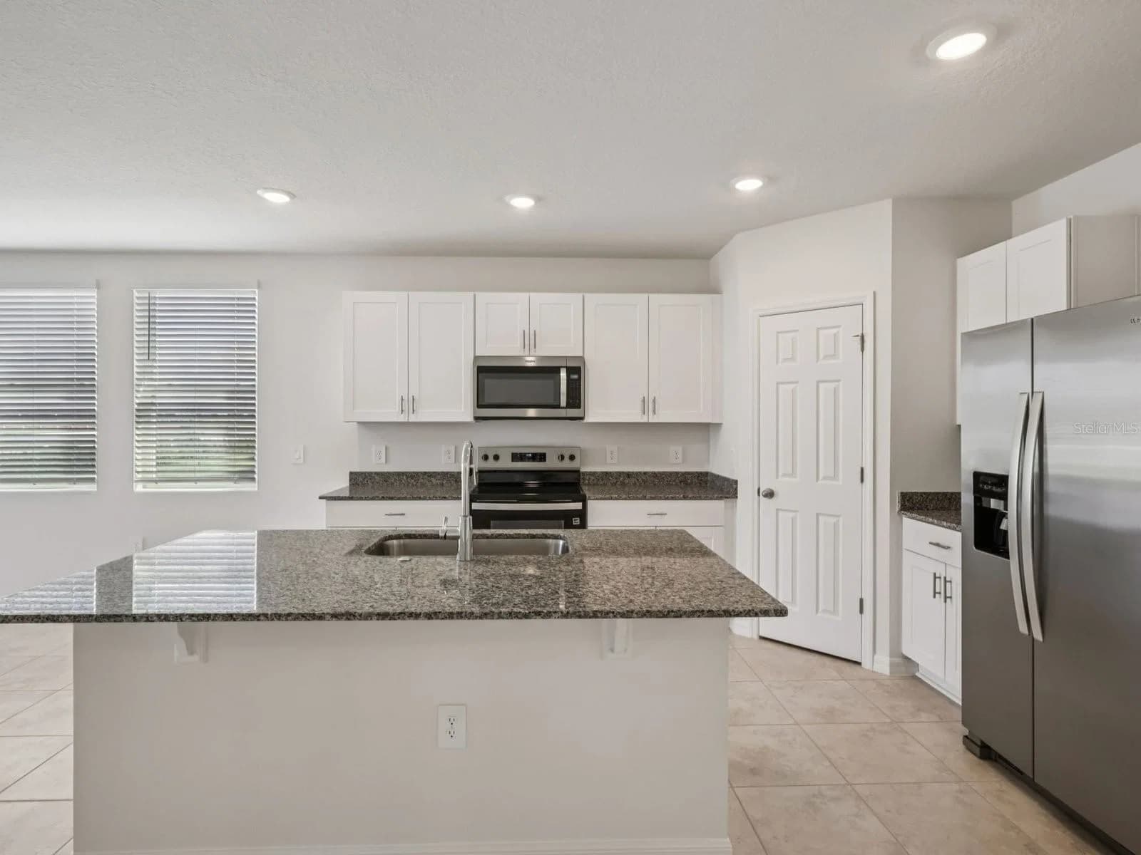 Photo 4 of 3933 GIORGIO Drive