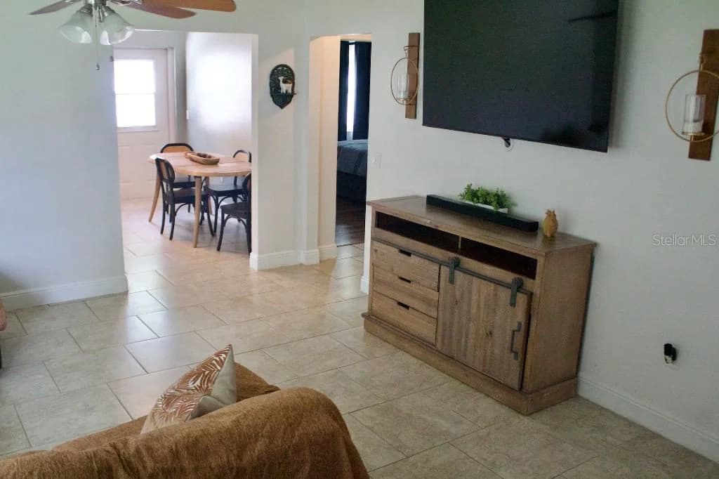 Photo 4 of 1413 BRAMBLEWOOD Drive