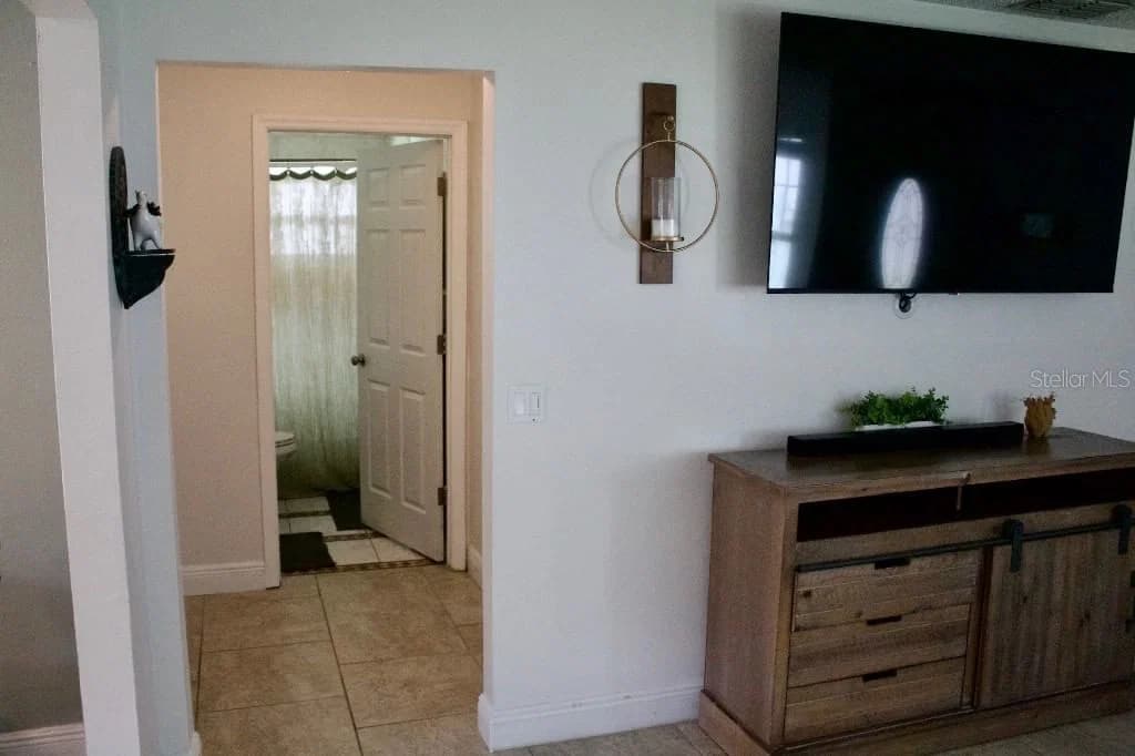 Photo 5 of 1413 BRAMBLEWOOD Drive