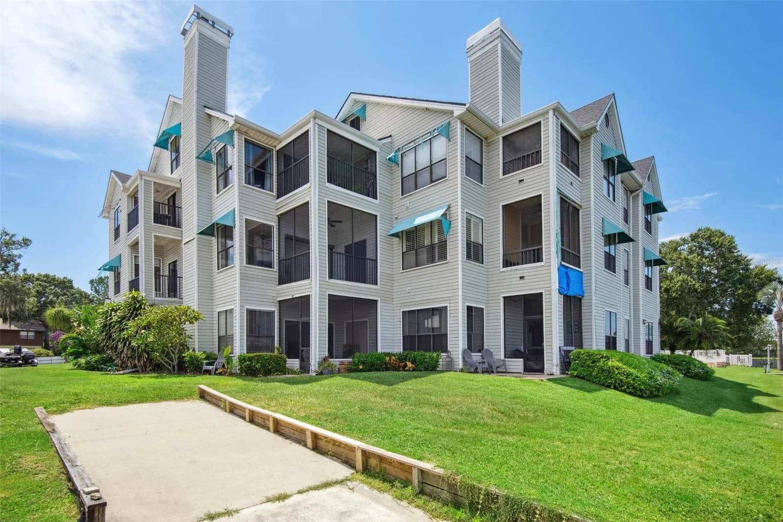 Photo 4 of 3127 SLIGH Avenue #204B