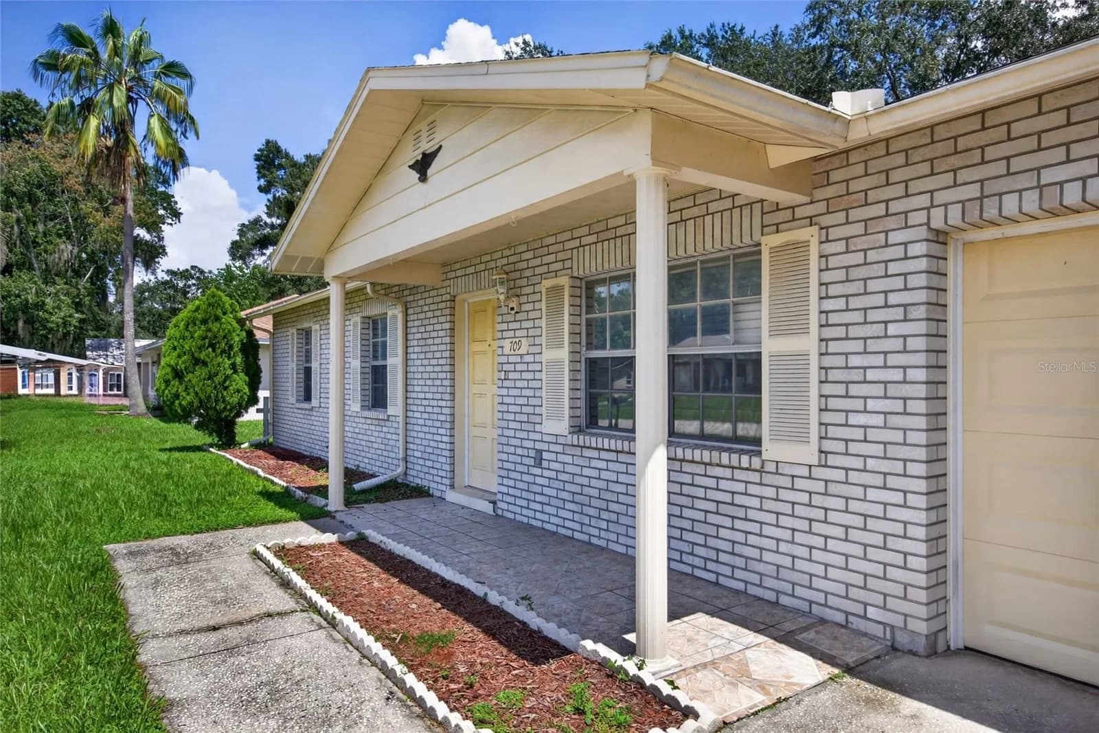 Photo 5 of 709 HEMLOCK Lane