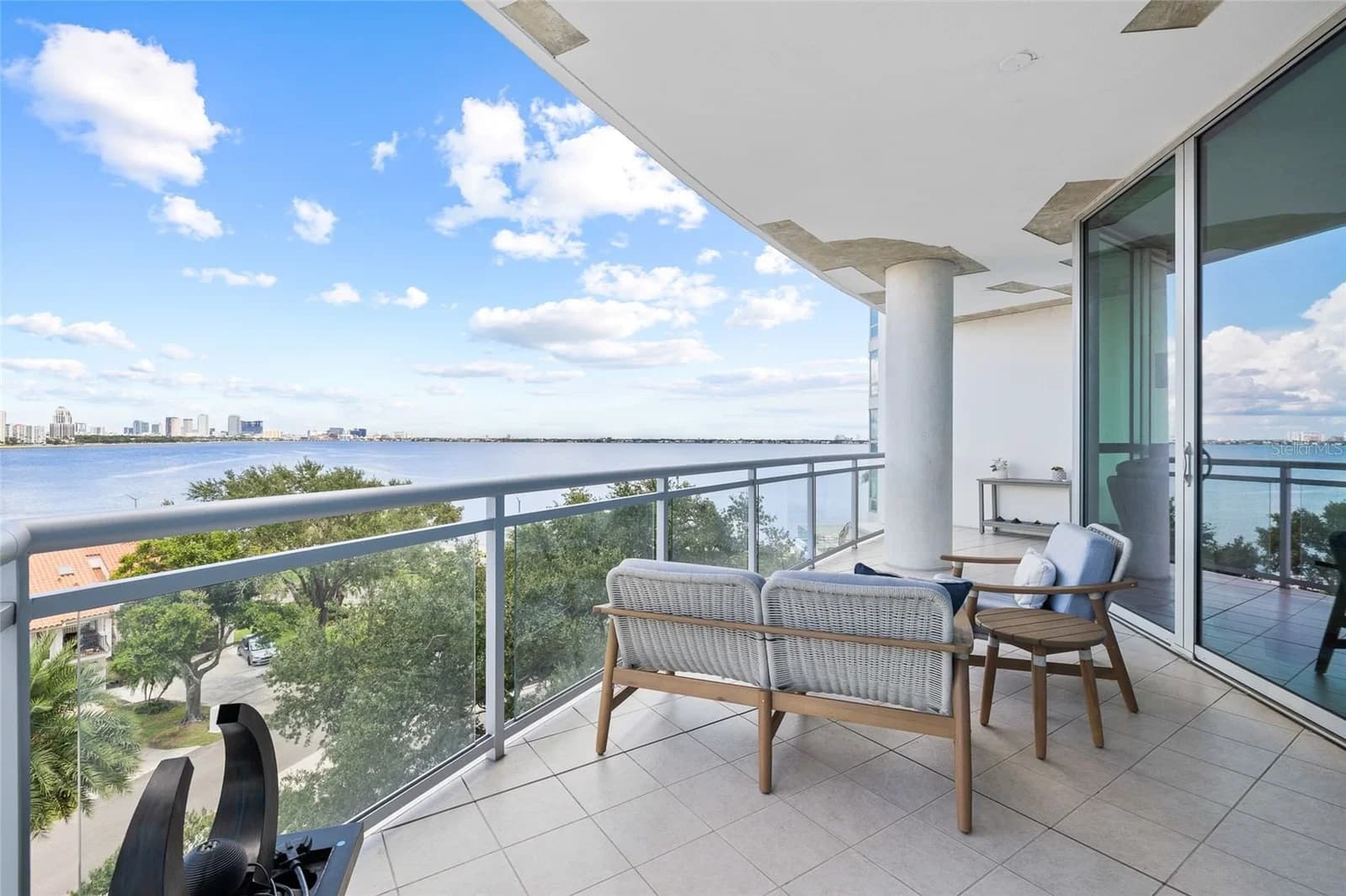 Photo 4 of 3401 BAYSHORE Boulevard #503