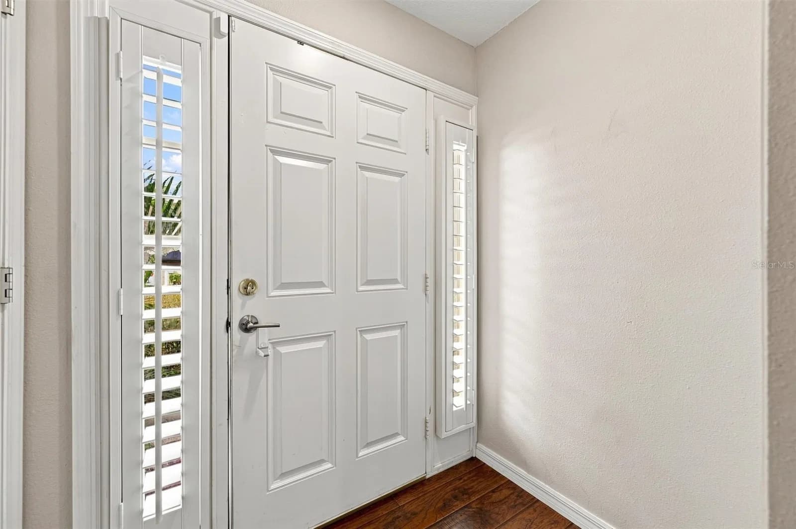 Photo 4 of 3805 EXETER Lane