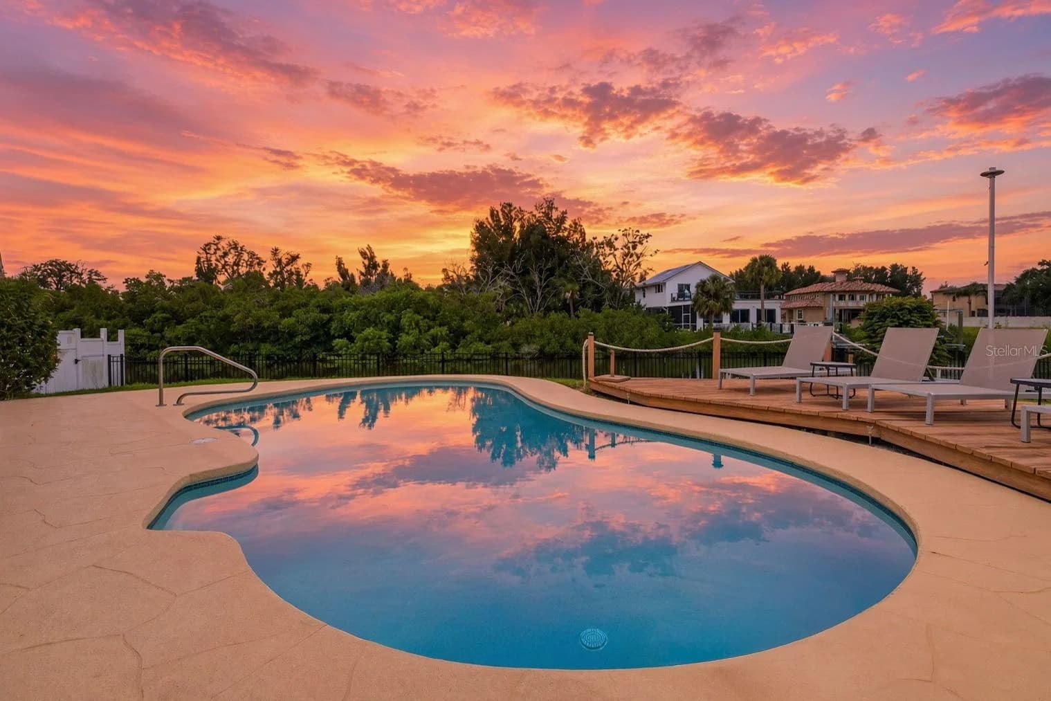 8727 BAY CREST Lane
