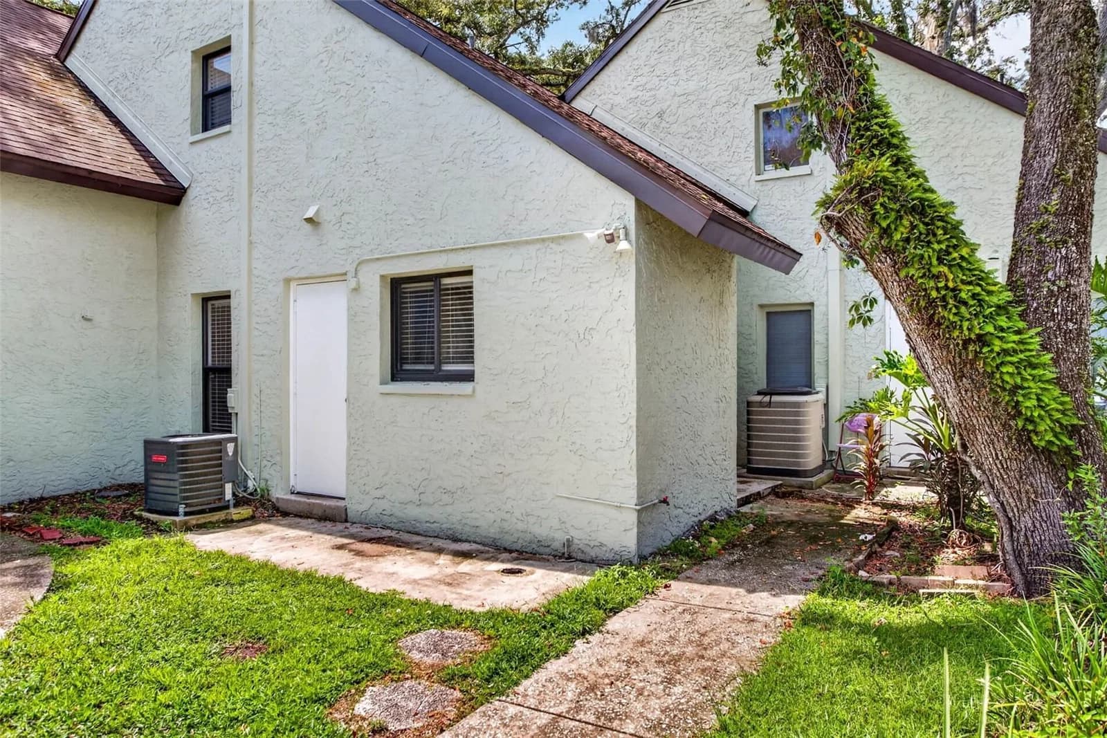 5627 ASHLEY OAKS Drive #2