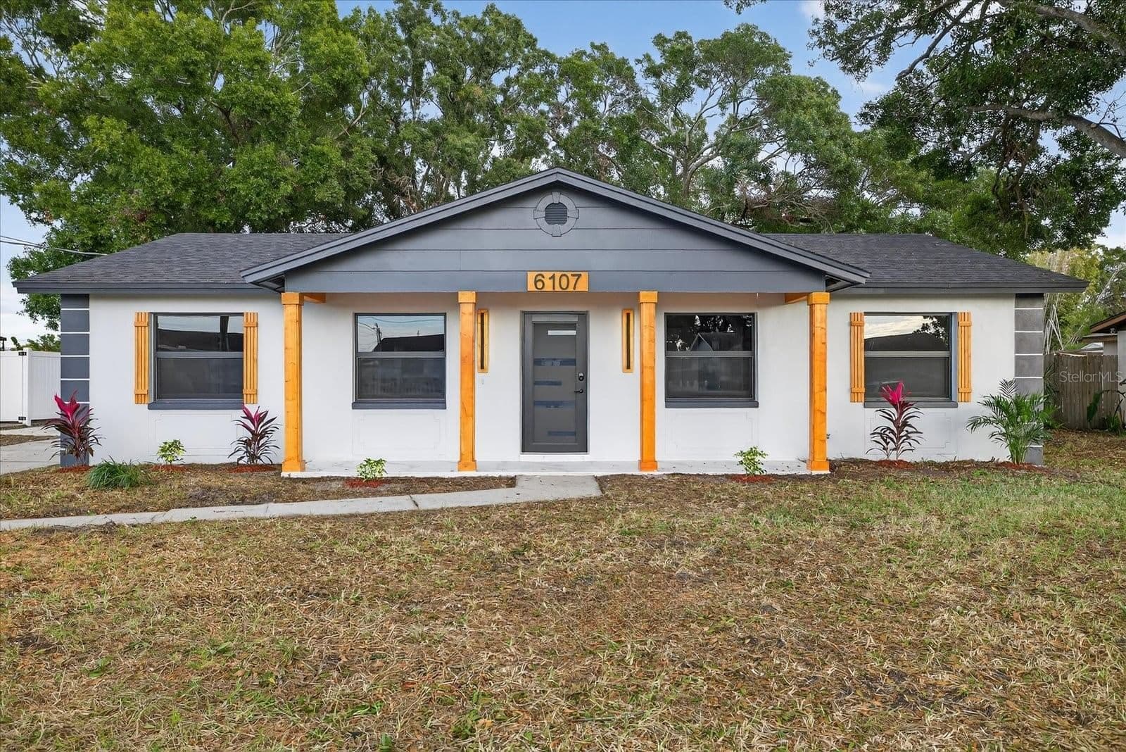 6107 COLE Drive