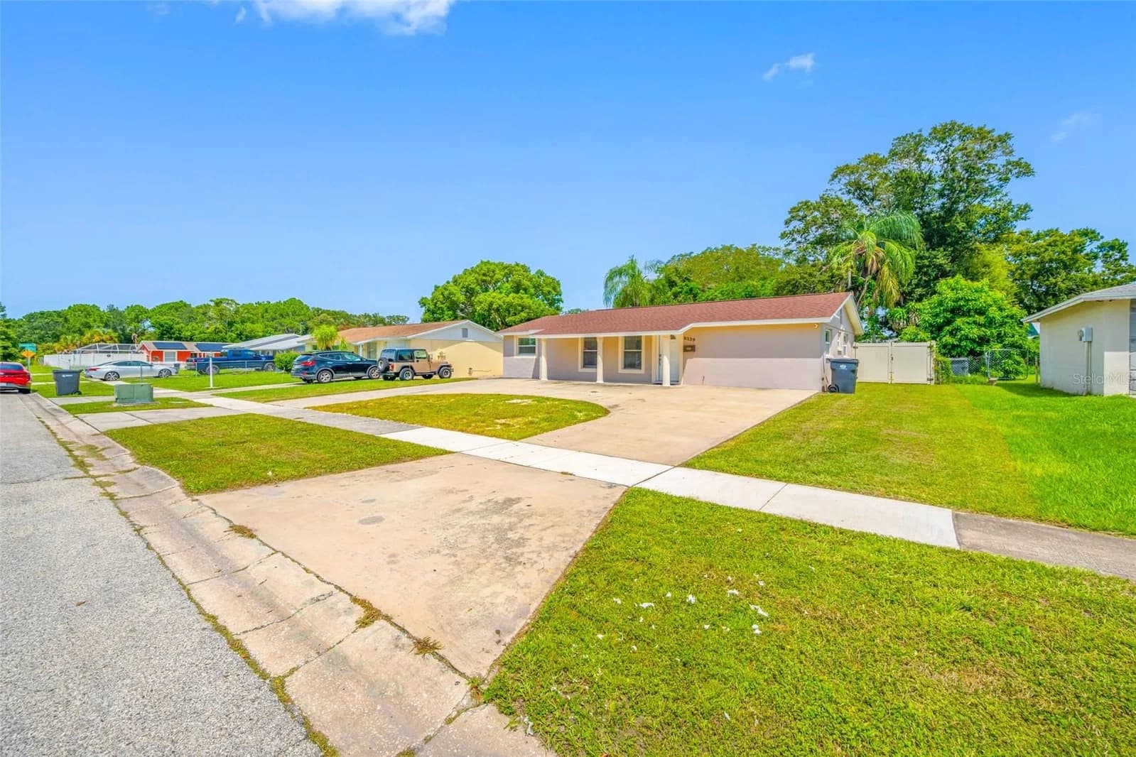 8339 DRYCREEK Drive