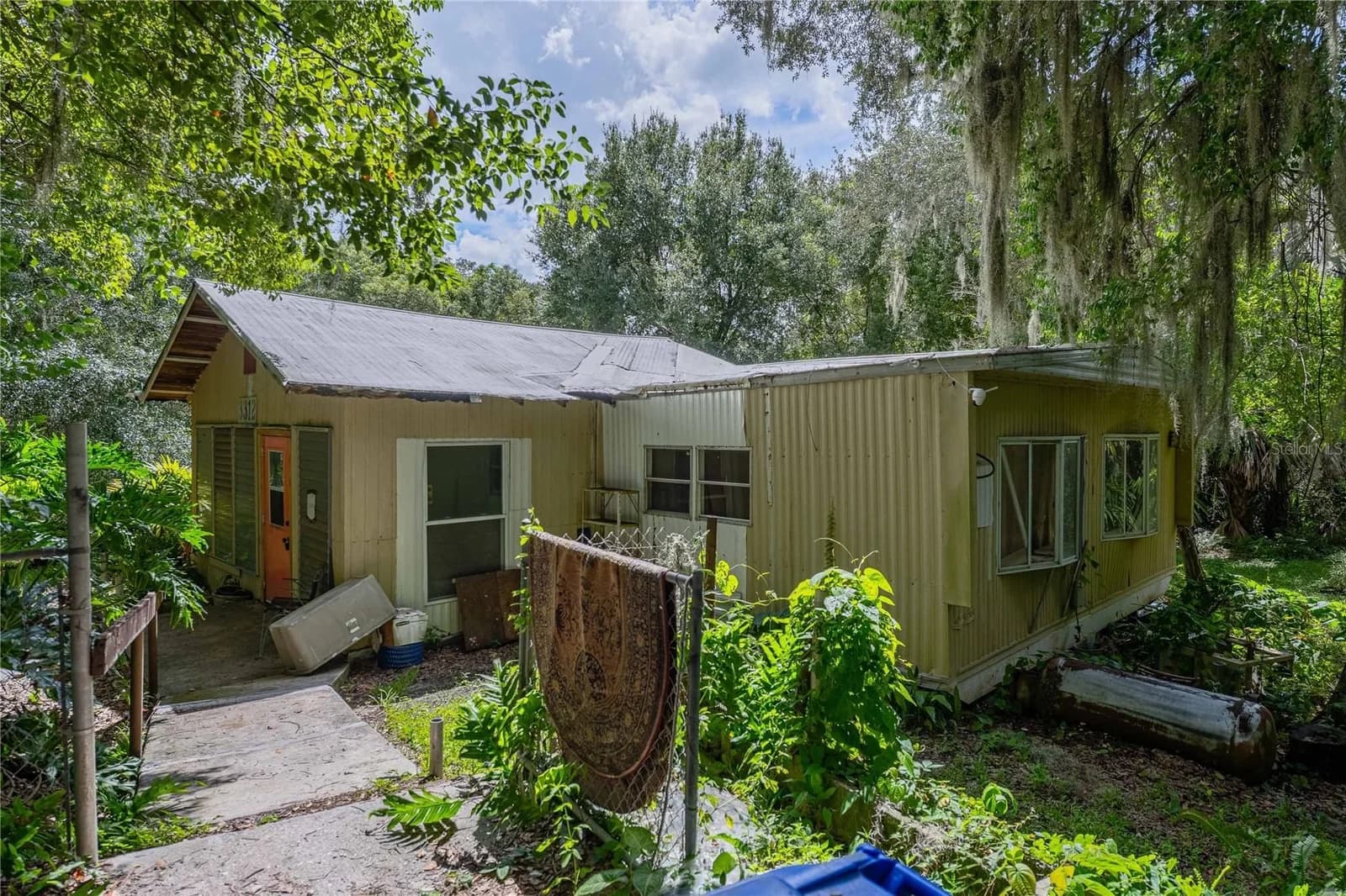 3312 LYNN Drive