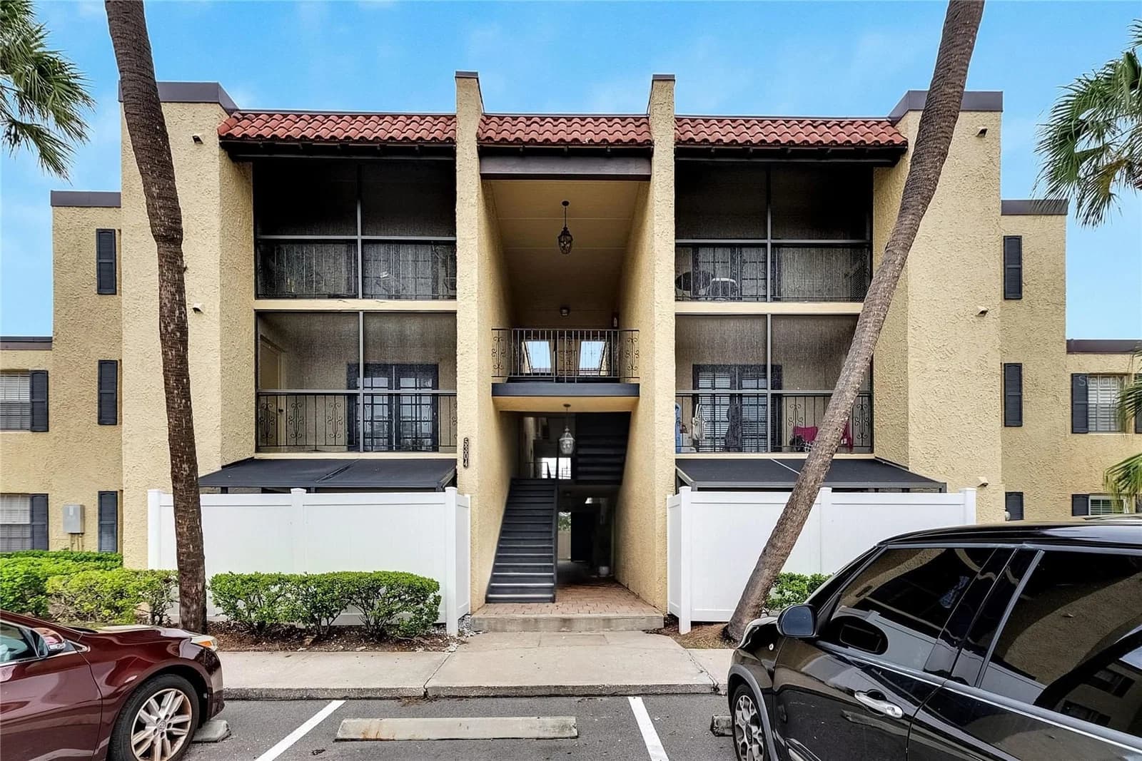 5304 KENNEDY Boulevard #106
