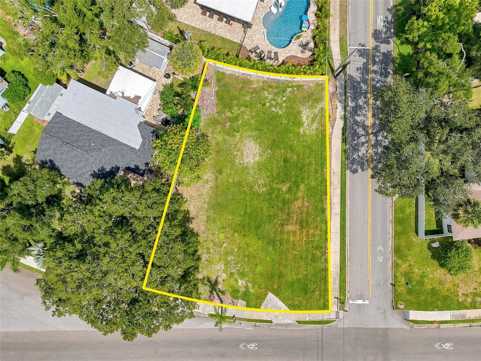3622 TAMPA Circle