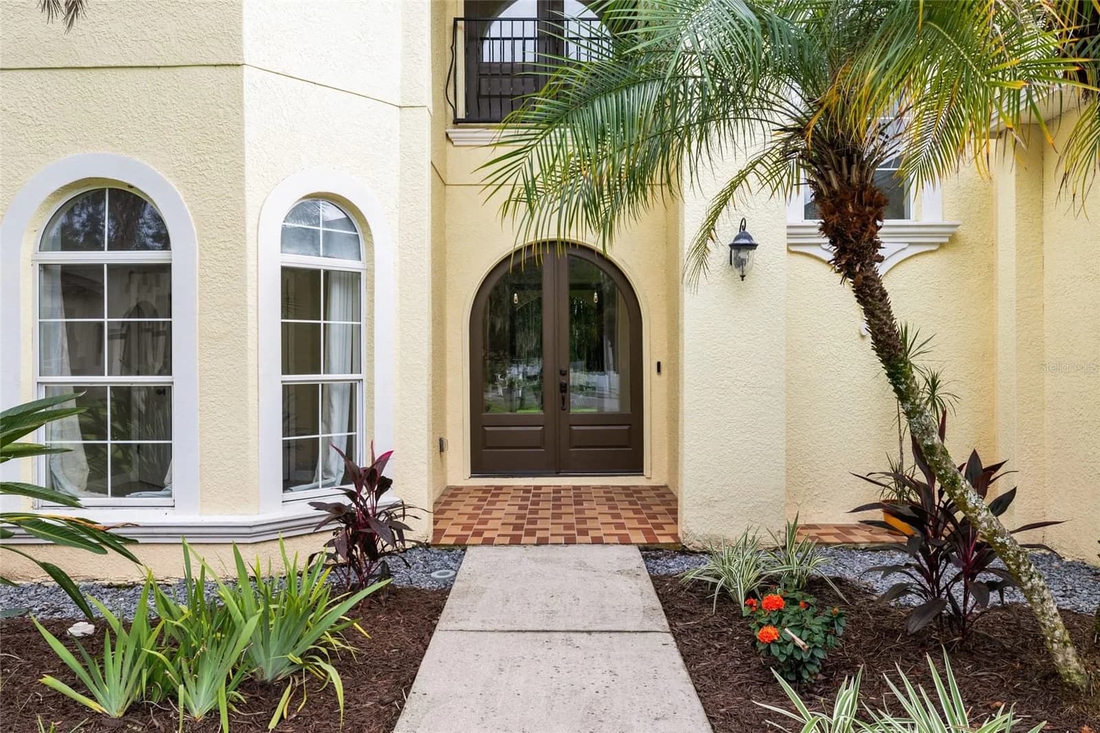 4117 WOODACRE Lane