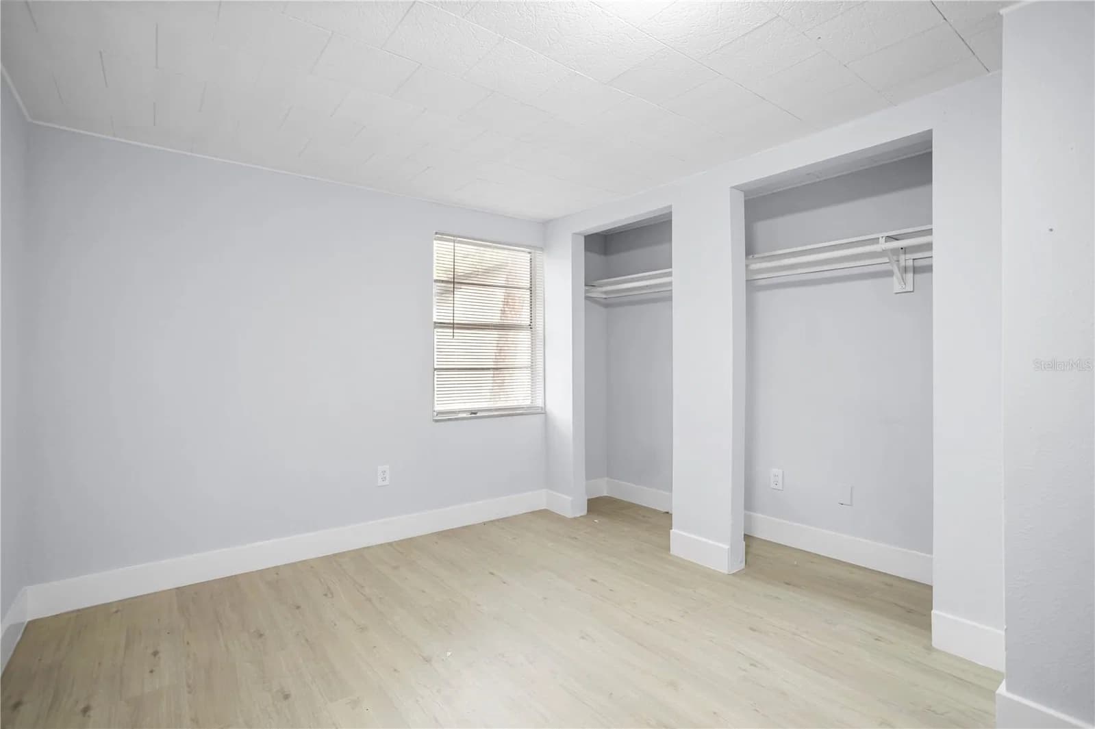Photo 5 of 12703 15TH Street