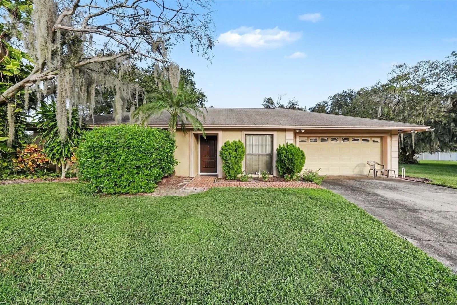 602 SPECK Court