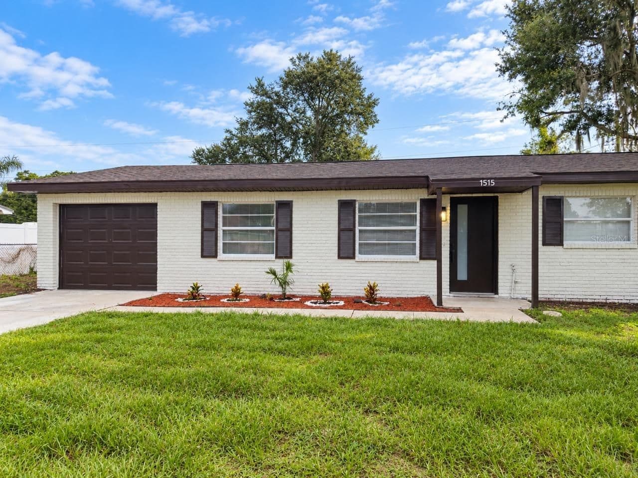 Photo 4 of 1515 STACY Drive